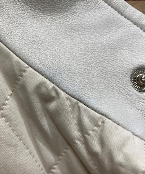 BURBERRY LONDON（バーバリーロンドン）BURBERRY LONDON (バーバリーロンドン) 中綿ベスト ホワイト サイズ:Mの古着・服飾アイテム