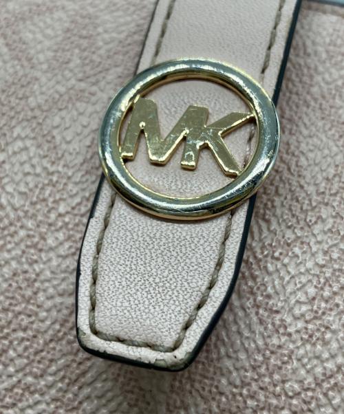MICHAEL KORS（マイケルコース）MICHAEL KORS (マイケルコース) 2つ折り財布 ピンクの古着・服飾アイテム