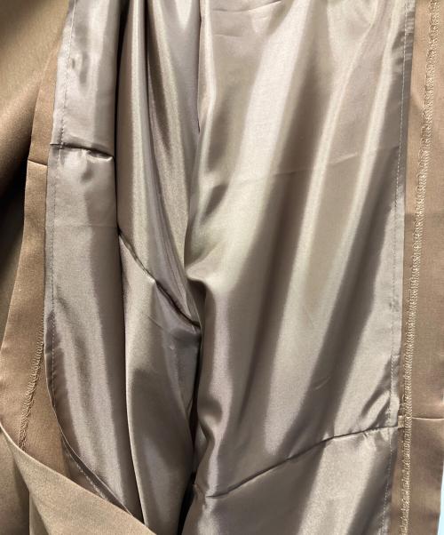LOHEN（ローヘン）LOHEN (ローヘン) バックフォルムロングワンピース ブラウン サイズ:FREEの古着・服飾アイテム