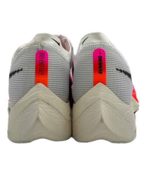 NIKE（ナイキ）NIKE (ナイキ) ローカットスニーカー ホワイト サイズ:27 未使用品の古着・服飾アイテム
