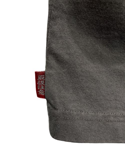 BlackEyePatch（ブラックアイパッチ）BlackEyePatch (ブラックアイパッチ) 半袖カットソー グレー サイズ:M 未使用品の古着・服飾アイテム