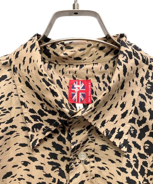 A BATHING APE（アベイシングエイプ）A BATHING APE (アベイシングエイプ) 半袖シャツ ベージュ サイズ:Lの古着・服飾アイテム