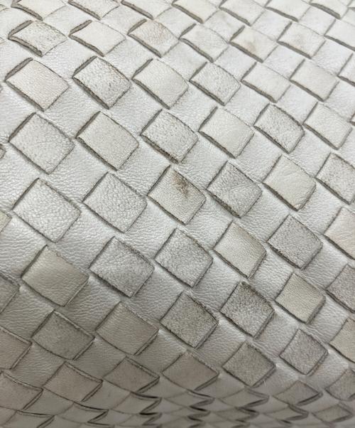 BOTTEGA VENETA（ボッテガベネタ）BOTTEGA VENETA (ボッテガベネタ) ワンショルダーバッグ アイボリーの古着・服飾アイテム