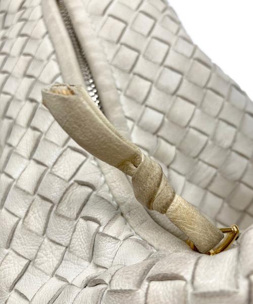 BOTTEGA VENETA（ボッテガベネタ）BOTTEGA VENETA (ボッテガベネタ) ワンショルダーバッグ アイボリーの古着・服飾アイテム