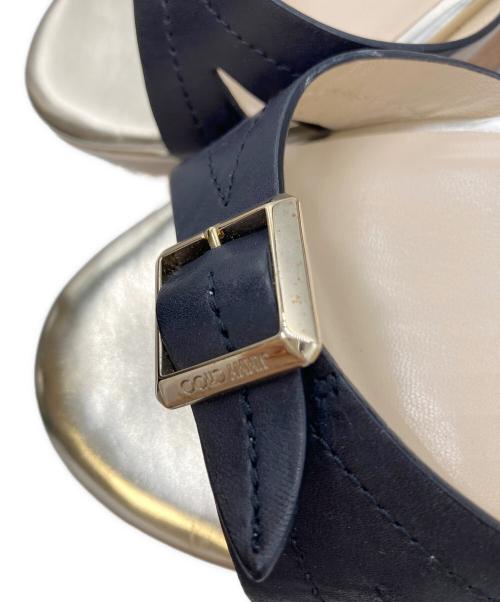 JIMMY CHOO（ジミーチュウ）JIMMY CHOO (ジミーチュウ) アンクルストラップサンダル ベージュ×ブラック サイズ:40の古着・服飾アイテム