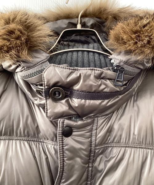 MONCLER（モンクレール）MONCLER (モンクレール) ダウンジャケット グレー サイズ:６の古着・服飾アイテム
