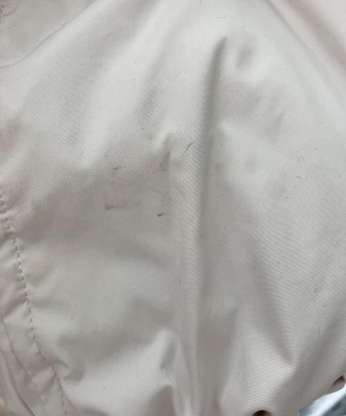 FRAY ID（フレイ アイディー）FRAY ID (フレイ アイディー) ダウンジャケット アイボリーの古着・服飾アイテム