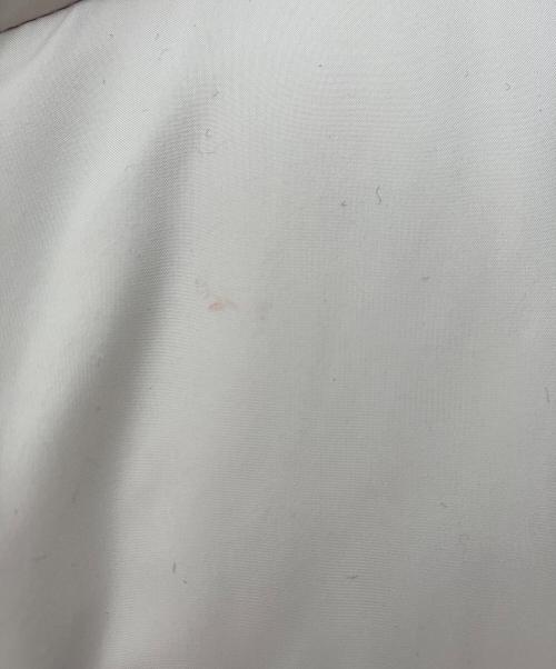 FRAY ID（フレイ アイディー）FRAY ID (フレイ アイディー) ダウンジャケット アイボリーの古着・服飾アイテム