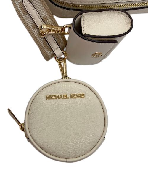 MICHAEL KORS（マイケル・コース）MICHAEL KORS (マイケル・コース) ショルダーバッグ ホワイトの古着・服飾アイテム