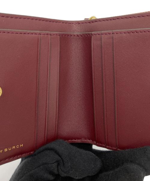 TORY BURCH（トリーバーチ）TORY BURCH (トリーバーチ) 2つ折り財布 レッド×ホワイト×グレーの古着・服飾アイテム