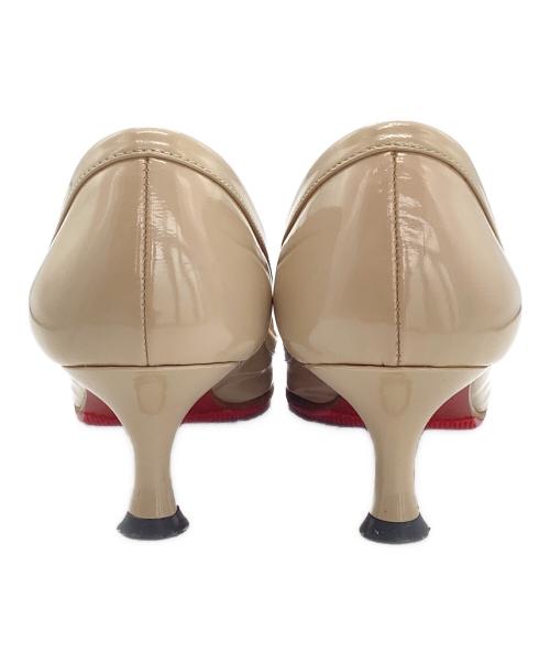 Christian Louboutin（クリスチャン・ルブタン）Christian Louboutin (クリスチャン・ルブタン) ヒールパンプス ベージュ サイズ:36の古着・服飾アイテム