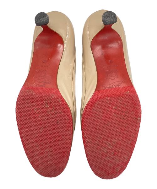 Christian Louboutin（クリスチャン・ルブタン）Christian Louboutin (クリスチャン・ルブタン) ヒールパンプス ベージュ サイズ:36の古着・服飾アイテム