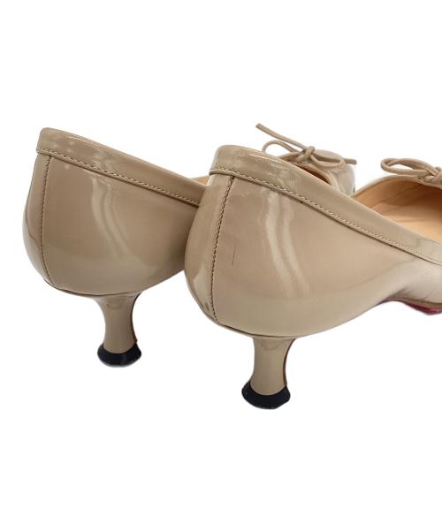 Christian Louboutin（クリスチャン・ルブタン）Christian Louboutin (クリスチャン・ルブタン) ヒールパンプス ベージュ サイズ:36の古着・服飾アイテム