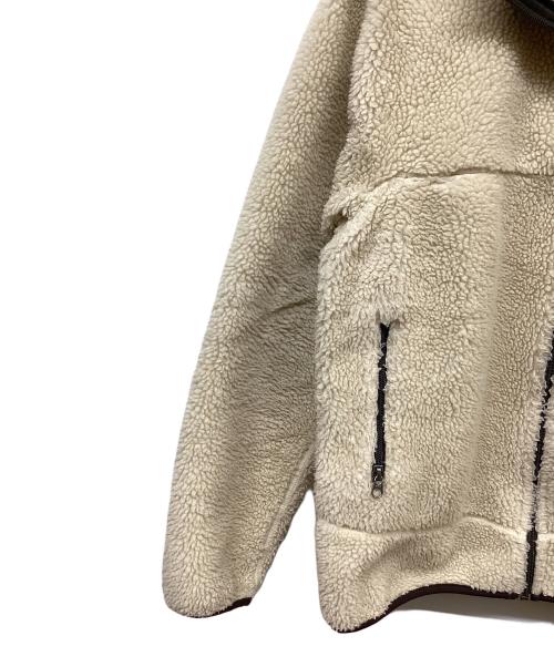 Patagonia（パタゴニア）Patagonia (パタゴニア) アウトドアウェア(ジャケット) アイボリー×ブラック サイズ:SIZE Sの古着・服飾アイテム