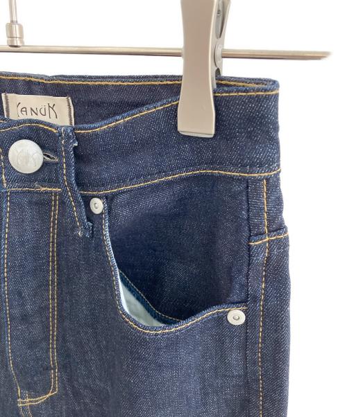 YANUK（ヤヌーク）YANUK (ヤヌーク) デニムパンツ インディゴ サイズ:22の古着・服飾アイテム