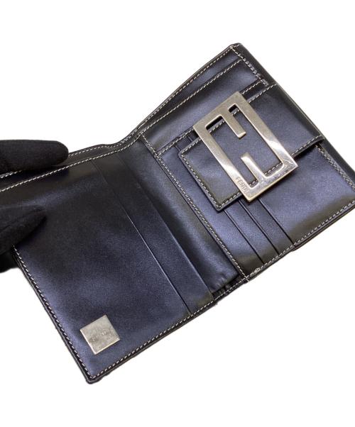 FENDI（フェンディ）FENDI (フェンディ) 2つ折り財布 ブラック×ベージュの古着・服飾アイテム