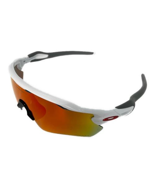 OAKLEY（オークリー）OAKLEY (オークリー) サングラス ホワイトの古着・服飾アイテム