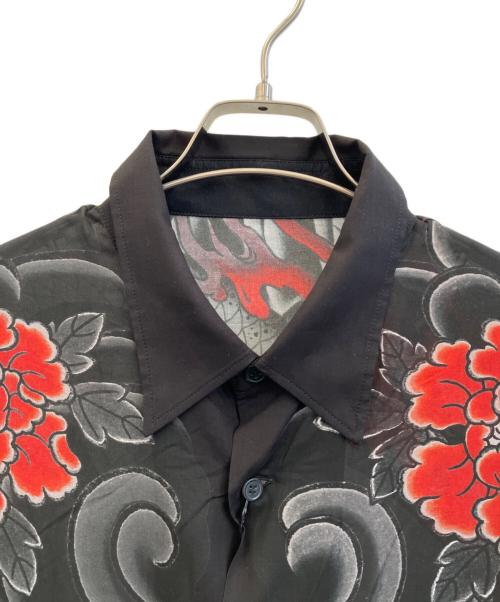 WILDSIDE YOHJI YAMAMOTO（ワイルドサイド ヨウジ ヤマモト）WILDSIDE YOHJI YAMAMOTO (ワイルドサイド ヨウジ ヤマモト) 龍が如くスタジオ Rayon Shirt(花髑髏) シャツ ブラック サイズ:3の古着・服飾アイテム
