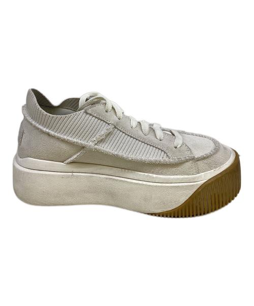UGG（アグ）UGG (アグ) スニーカー ホワイト サイズ:23の古着・服飾アイテム
