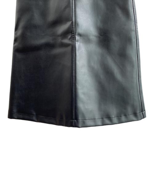 BLACK COMME des GARCONS（ブラックコムデギャルソン）BLACK COMME des GARCONS (ブラックコムデギャルソン) フェイクレザースカート ブラック サイズ:XSの古着・服飾アイテム