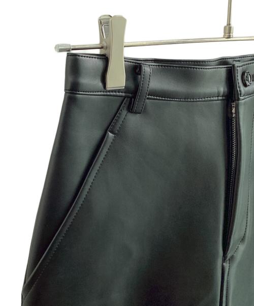 BLACK COMME des GARCONS（ブラックコムデギャルソン）BLACK COMME des GARCONS (ブラックコムデギャルソン) フェイクレザースカート ブラック サイズ:XSの古着・服飾アイテム