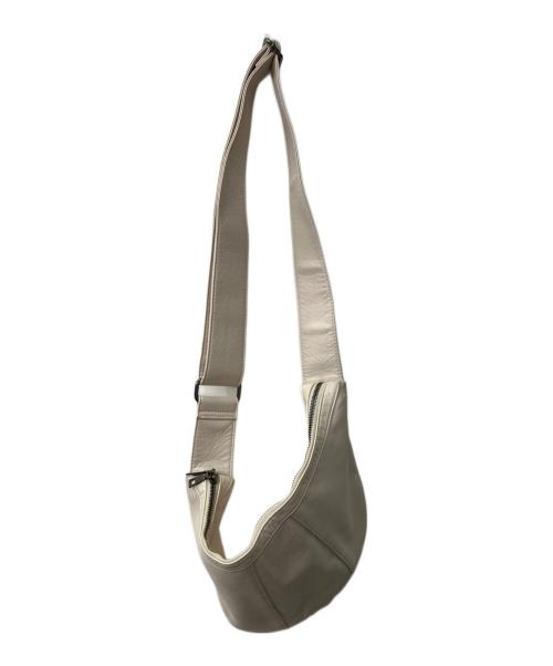 OHOTORO（オオトロ）OHOTORO (オオトロ) vessel bag ホワイトの古着・服飾アイテム