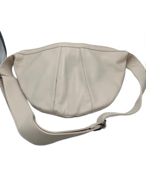 OHOTORO（オオトロ）OHOTORO (オオトロ) vessel bag ホワイトの古着・服飾アイテム