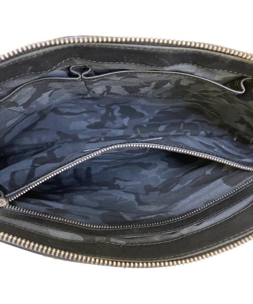 JIMMY CHOO（ジミーチュウ）JIMMY CHOO (ジミーチュウ) クラッチバッグ ブラックの古着・服飾アイテム