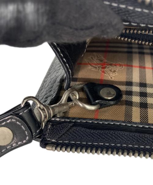 BURBERRY（バーバリー）BURBERRY (バーバリー) クラッチバッグ ブラックの古着・服飾アイテム