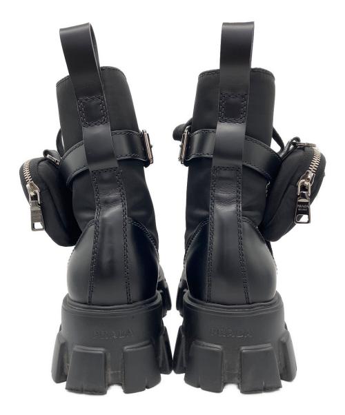 PRADA（プラダ）PRADA (プラダ) モノリス ポーチ付 レザーx Re-Nylon コンバットブーツ ブラック サイズ:7 1/2の古着・服飾アイテム
