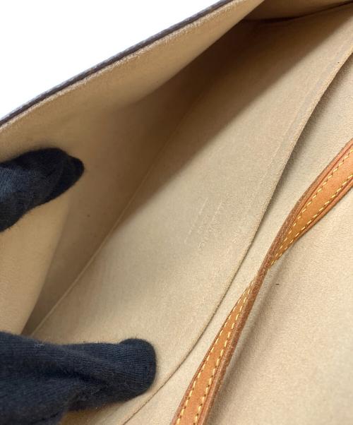 LOUIS VUITTON（ルイ ヴィトン）LOUIS VUITTON (ルイ ヴィトン) ショルダーポーチ ブラウンの古着・服飾アイテム