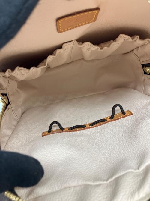 LOUIS VUITTON（ルイ ヴィトン）LOUIS VUITTON (ルイ ヴィトン) ハンドバッグ ブラウンの古着・服飾アイテム