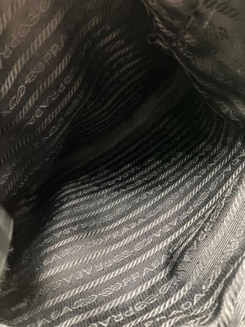 PRADA（プラダ）PRADA (プラダ) ショルダーバッグ ブラックの古着・服飾アイテム