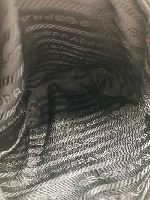 PRADA（プラダ）PRADA (プラダ) ショルダーバッグ ブラックの古着・服飾アイテム