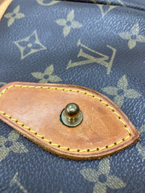 LOUIS VUITTON（ルイ ヴィトン）LOUIS VUITTON (ルイ ヴィトン) ショルダーバッグ ブラウンの古着・服飾アイテム