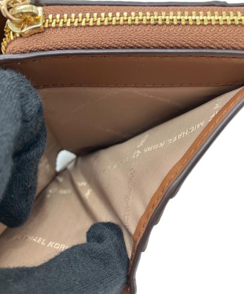 MICHAEL KORS（マイケルコース）MICHAEL KORS (マイケルコース) 2つ折り財布 アイボリー×ブラウンの古着・服飾アイテム