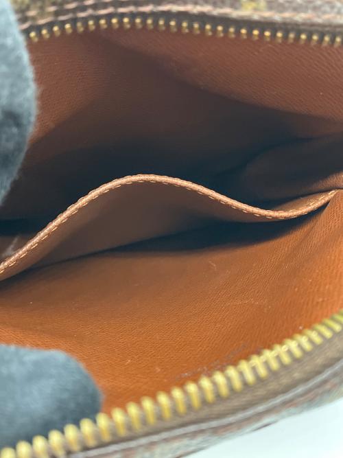 LOUIS VUITTON（ルイ ヴィトン）LOUIS VUITTON (ルイ ヴィトン) ダヌーヴ ブラウンの古着・服飾アイテム