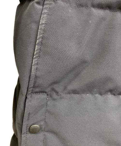 CANADA GOOSE（カナダグース）CANADA GOOSE (カナダグース) ダウンコート ネイビー サイズ:Mの古着・服飾アイテム