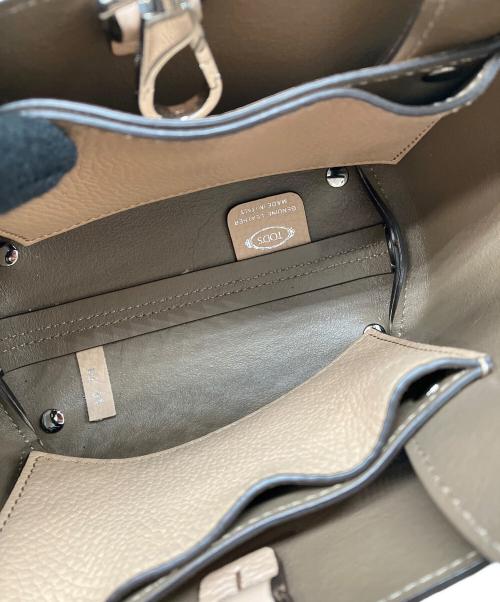 TOD'S（トッズ）TOD'S (トッズ) 2WAYバッグ ベージュの古着・服飾アイテム