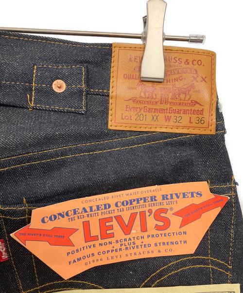 LEVI'S（リーバイス）LEVI'S (リーバイス) デニムパンツ インディゴ サイズ:W32 L36 未使用品の古着・服飾アイテム