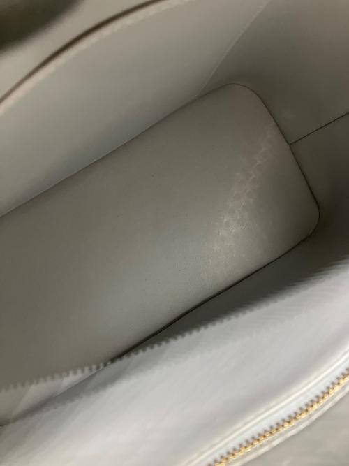 LOUIS VUITTON（ルイ ヴィトン）LOUIS VUITTON (ルイ ヴィトン) ハンドバッグ グリーンの古着・服飾アイテム