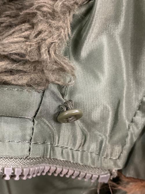 ALPHA INDUSTRIES（アルファインダストリーズ）ALPHA INDUSTRIES (アルファインダストリーズ) MA-1フライトジャケット カーキ サイズ:X-LARGEの古着・服飾アイテム