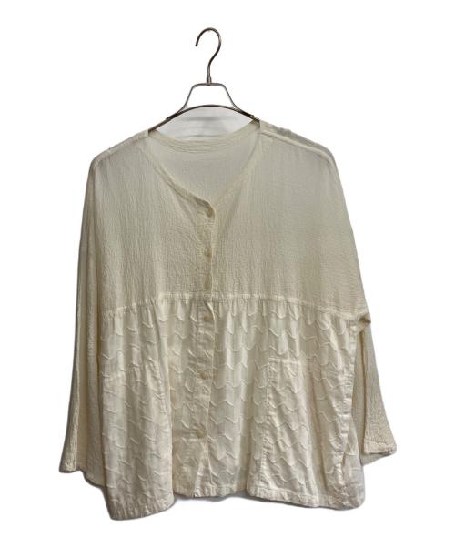 ISSEY MIYAKE me（イッセイ ミヤケ ミー）ISSEY MIYAKE me (イッセイ ミヤケ ミー) 長袖ブラウス ホワイト サイズ:表記なしの古着・服飾アイテム