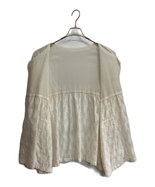 ISSEY MIYAKE me（イッセイ ミヤケ ミー）ISSEY MIYAKE me (イッセイ ミヤケ ミー) 長袖ブラウス ホワイト サイズ:表記なしの古着・服飾アイテム