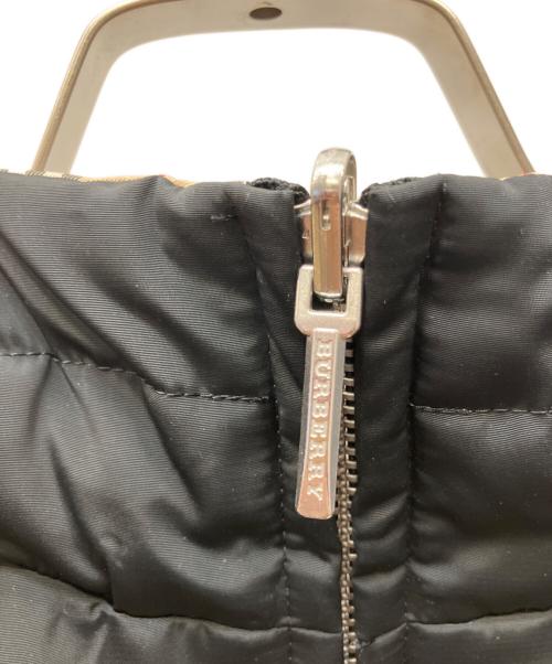 BURBERRY GOLF（バーバリーゴルフ）BURBERRY GOLF (バーバリーゴルフ) リバーシブルダウンベスト ブラック×ベージュ サイズ:41.5の古着・服飾アイテム