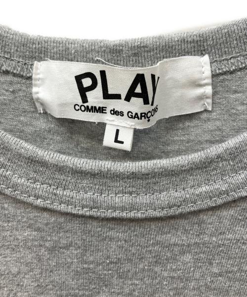 PLAY COMME des GARCONS（プレイコムデギャルソン）PLAY COMME des GARCONS (プレイコムデギャルソン) ゴールド・ハートワッペン・Tシャツ グレー サイズ:Lの古着・服飾アイテム