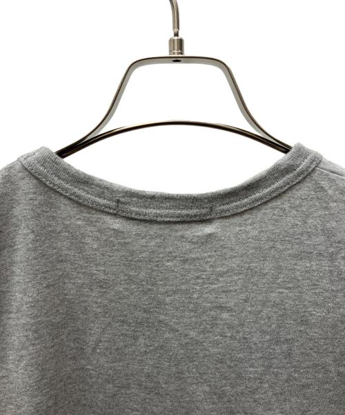 PLAY COMME des GARCONS（プレイコムデギャルソン）PLAY COMME des GARCONS (プレイコムデギャルソン) ゴールド・ハートワッペン・Tシャツ グレー サイズ:Lの古着・服飾アイテム
