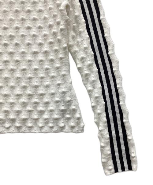 adidas（アディダス）adidas (アディダス) アディルナスリムソリッドスパイクニットスウェットシャツ ホワイト サイズ:Mの古着・服飾アイテム