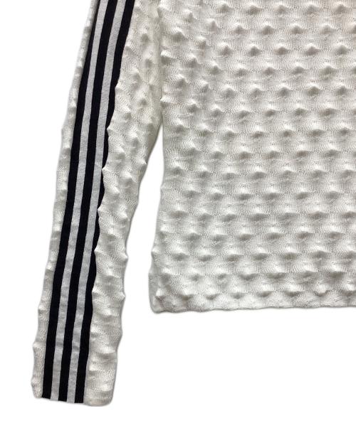 adidas（アディダス）adidas (アディダス) アディルナスリムソリッドスパイクニットスウェットシャツ ホワイト サイズ:Mの古着・服飾アイテム