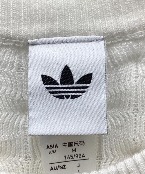 adidas（アディダス）adidas (アディダス) アディルナスリムソリッドスパイクニットスウェットシャツ ホワイト サイズ:Mの古着・服飾アイテム